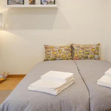 Balcony With View Graca Free Parking Lisboa