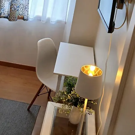 27 A Graca Cozy With Balcony And Free Parking Апартаменты