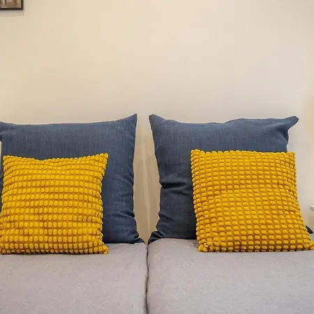 27 A Graca Cozy With Balcony And Free Parking * Лиссабон