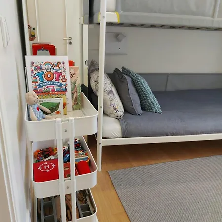 27 A Graca Cozy With Balcony And Free Parking * Лиссабон