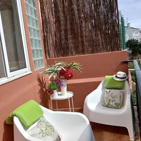 27 A Graca, Free Private Parking And Balcony Apartment