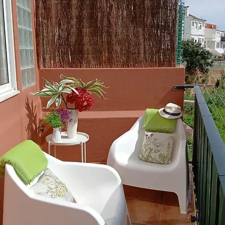 27 A Graca Cozy With Balcony And Free Parking