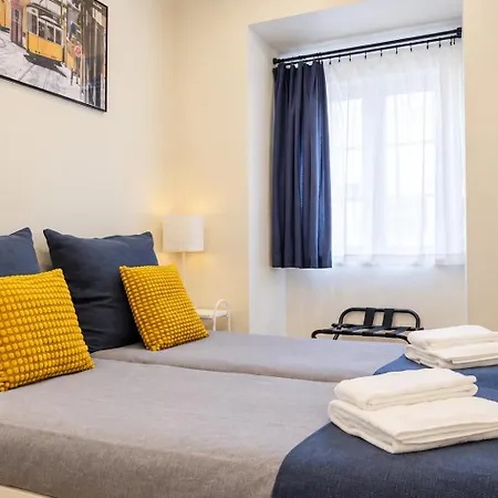 27 A Graca, Free Private Parking And Balcony Apartment