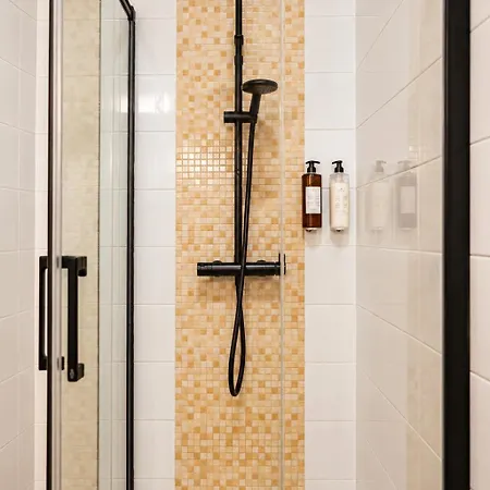 Apartment 27 A Graca, Free Private Parking And Balcony Lisbon