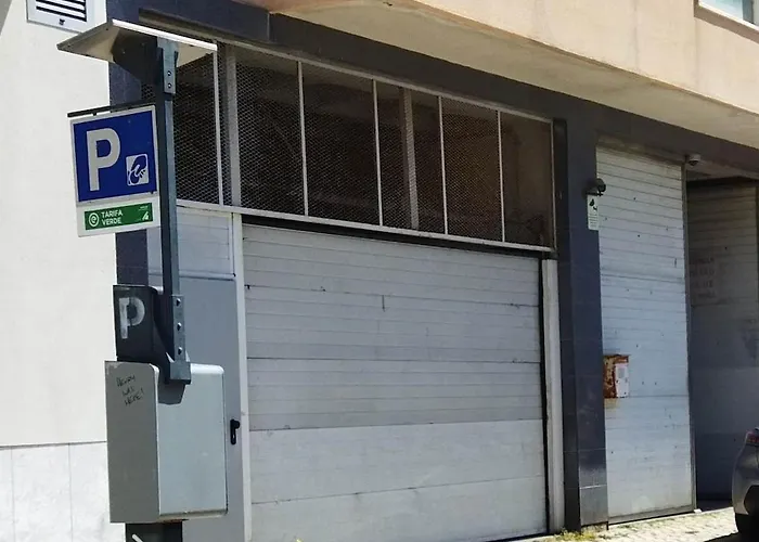 27 A Graça Cozy With Balcony&free Parking * Lisboa