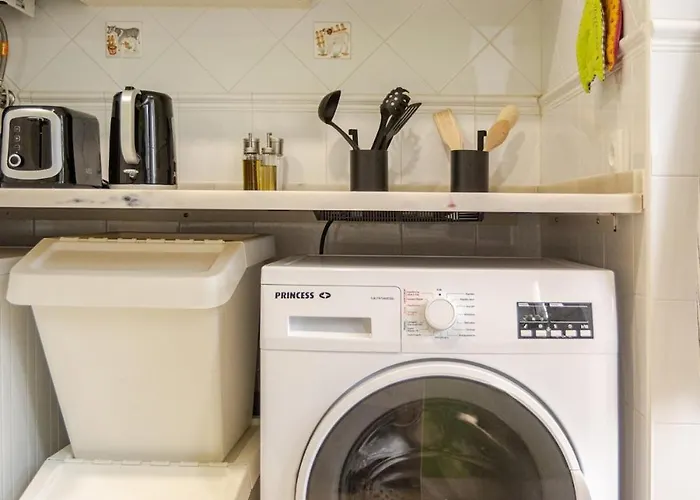 Balcony With View Graca Free Parking شقة *